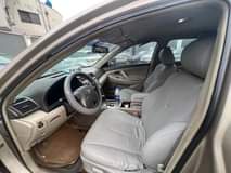 A picture of Super Clean 09 Toyota Camry LE