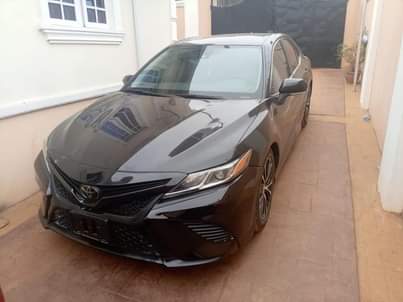 A picture of foreign used 2020 toyota camry for sale