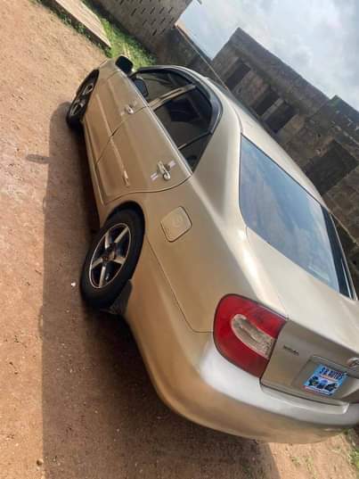A picture of 2004 Toyota Camry 08069525376