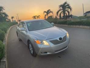 A picture of 2009 camry hybrid Registered Clean Title Everything blessed Thumbstart Engine