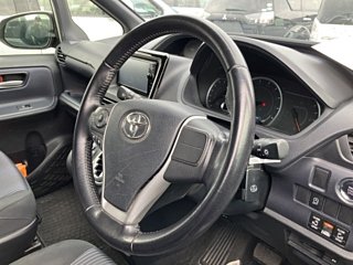 A picture of 2014 Toyota noah