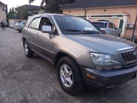 A picture of 2003 Lexus Rx Se