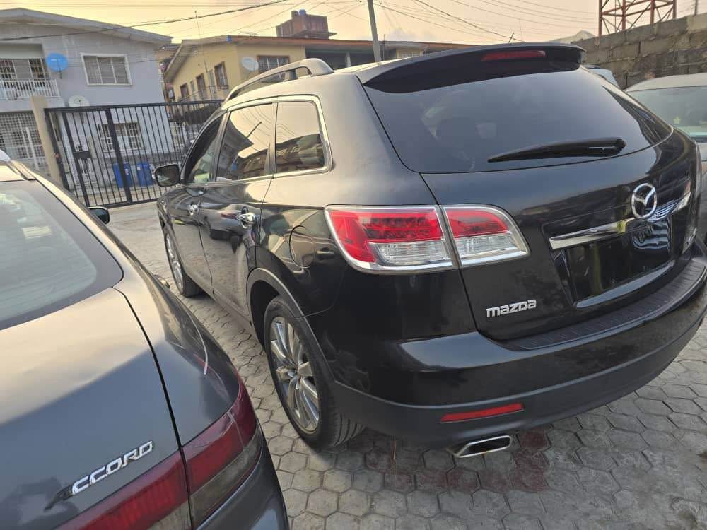 A picture of Mazda CX 9 2009