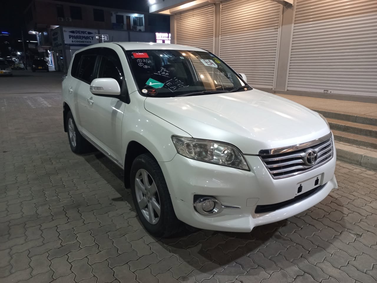 A picture of TOYOTA VANGUARD