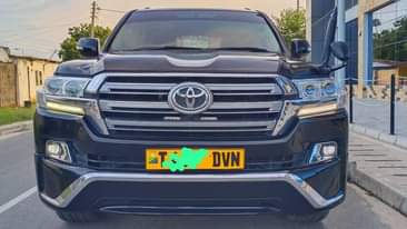 A picture of TOYOTA LAND CRUISER V8 BEI ...........160M