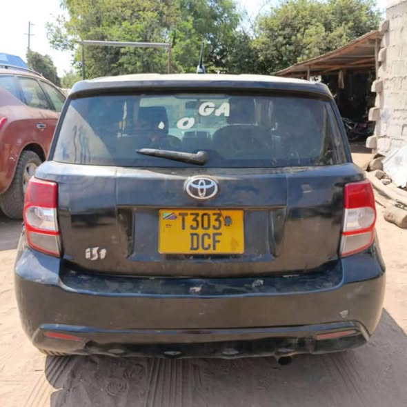 A picture of Toyota IST new model Bei 6ml Call WhatsApp 0767510909 Location