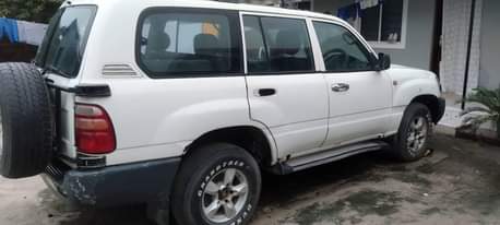 A picture of LAND CRUSER