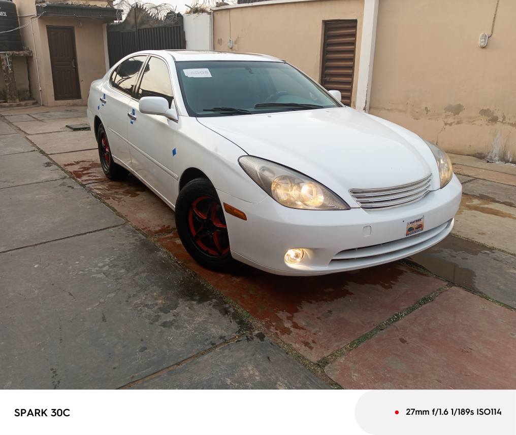 A picture of Distress Sales Lexus ES300