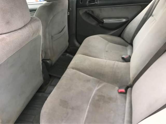 A picture of Honda Civic 04 fist body Ac chill engine an gear