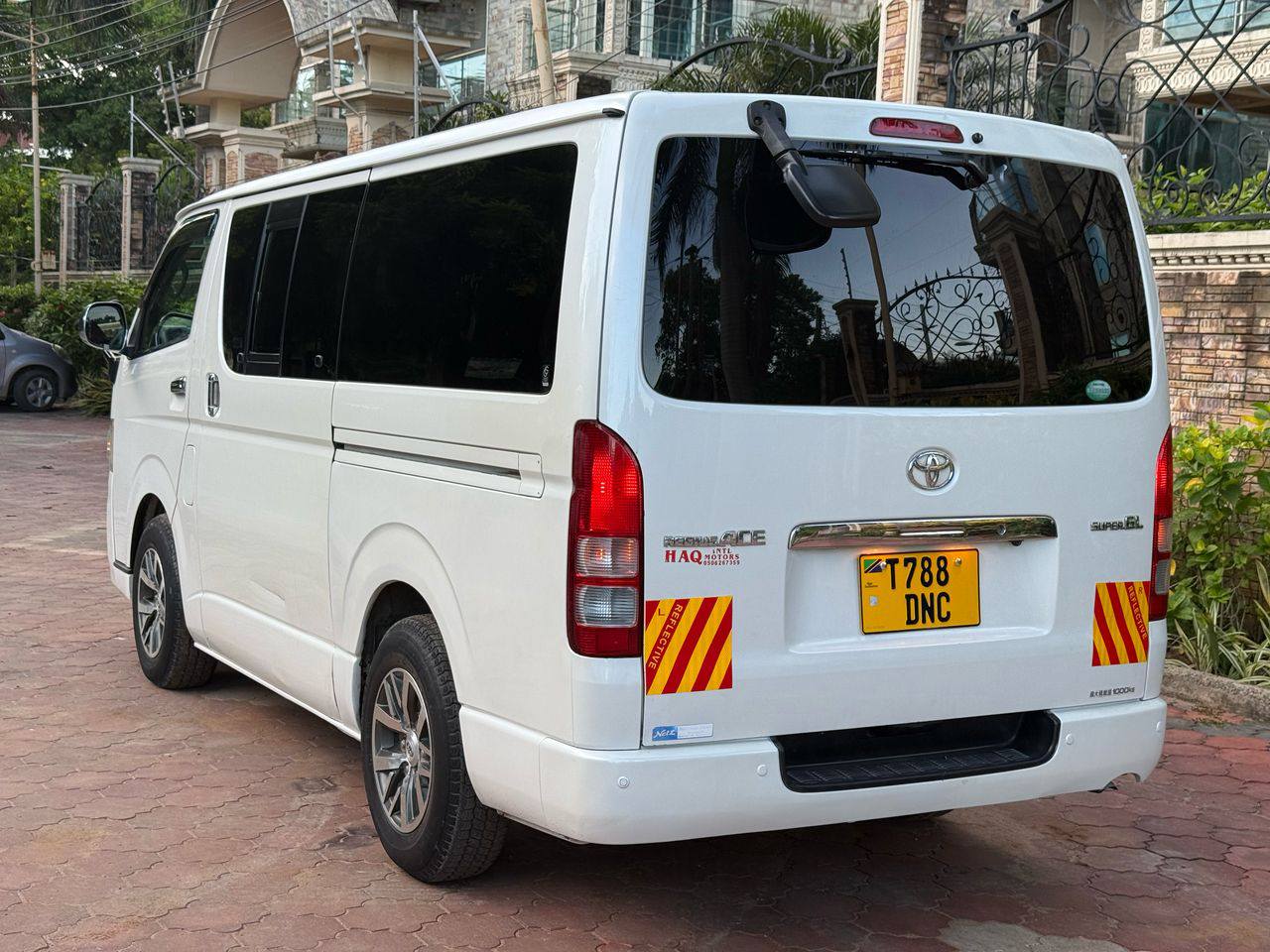A picture of HIACE QUANTUM