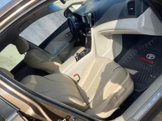 A picture of Toyota Venza 2012