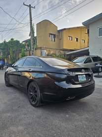 A picture of Hyundai sonata 2013