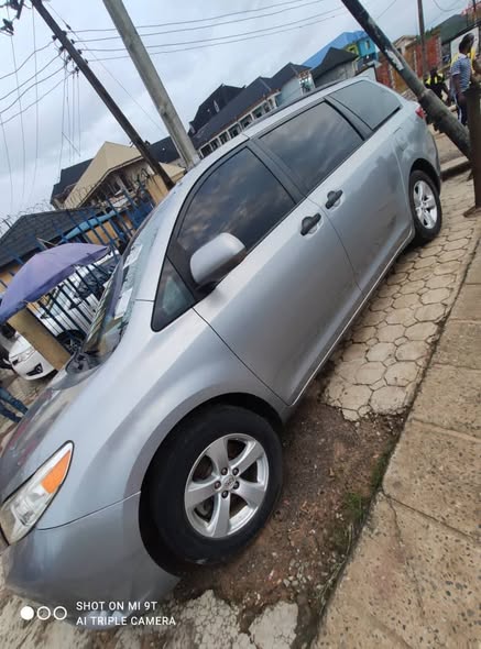 A picture of 2017 foreign used tukunbo sienna