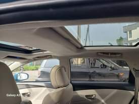 A picture of Toyota Venza 2010. Panoramic roof. Thumb start. Leather interior. V6