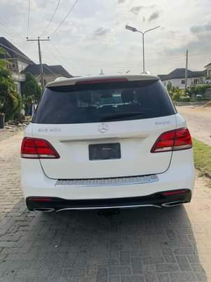 A picture of Registered Gle400 AMG 360 camera thumbstart engine very sound gearbox