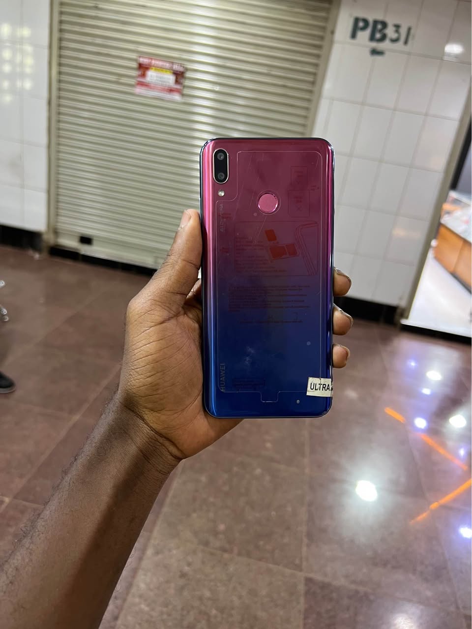 A picture of Huawei Y9 128GB