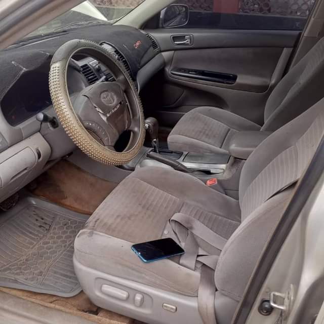 A picture of Toyota Camry 05