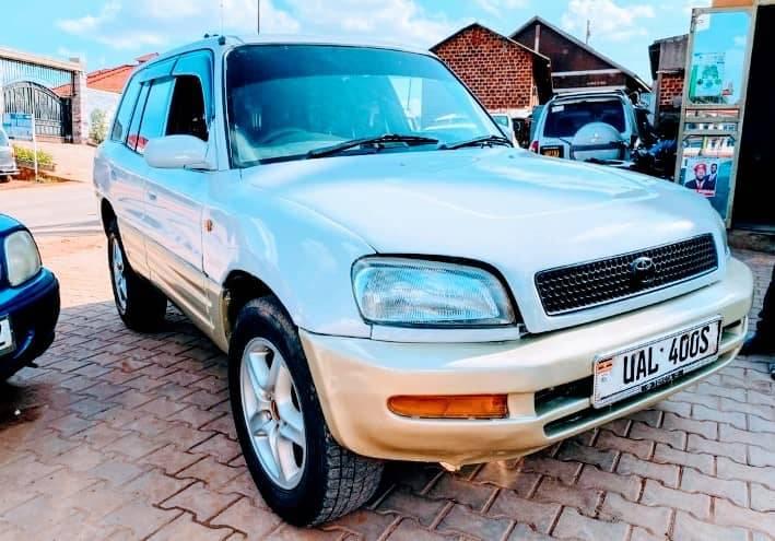 A picture of Good rav4 price 6.9m call 0706887872
