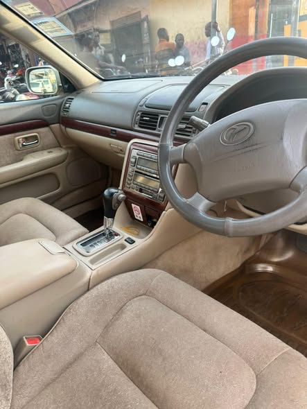 A picture of 2005 Car good
