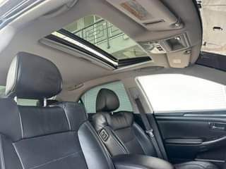 A picture of 0710993363 PIGA WhatsApp PRICE BEI 17M TOYOTA CROWN ATHLETE YEAR