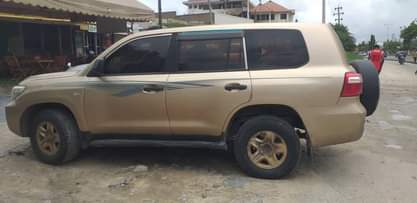 A picture of  LANDCRUISER_V8_0620356906