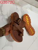 A picture of TSH 35 000 Sandal Original Size 40 45 Piga Whatsapp
