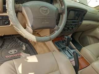 A picture of Toyota landcruiser V8 Abuja