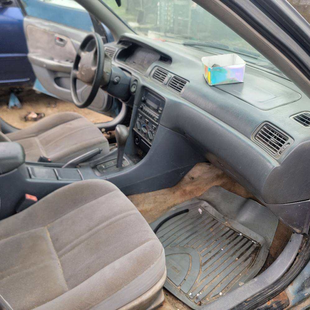 A picture of 2002 NIGERIA USED TOYOTA CAMRY