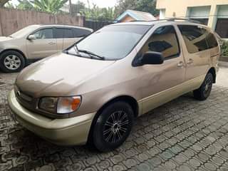 A picture of SUPER CLEAN USED TOYOTA SEINNA 2001 FOR SALE