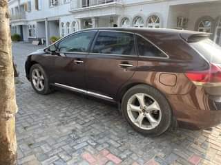 A picture of Registered 2011 Toyota venza V6 keyless entry with Pano roof