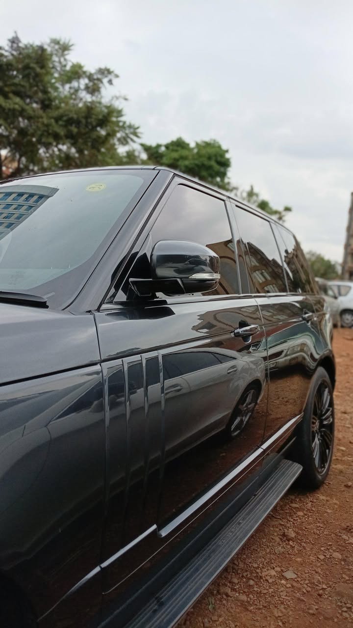 A picture of 2018 Range rover vogue