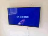 A picture of NAUza TV nch 32 smsung Bei 275 0689319654