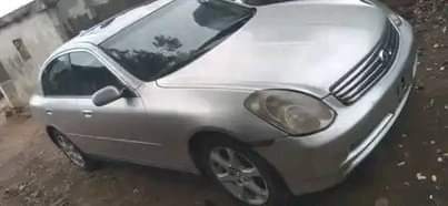 A picture of Smoking engine infinity G35 for sale Note engine just started