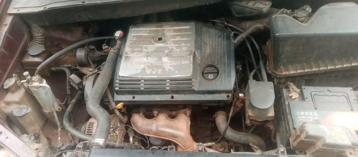 A picture of Toyota sienna 2002