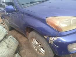 A picture of Toyota Rav4 2005 Engine and Gear ok Ac needs attention