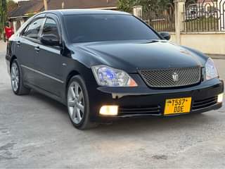 A picture of Toyota Crounw On Sale M10 8
