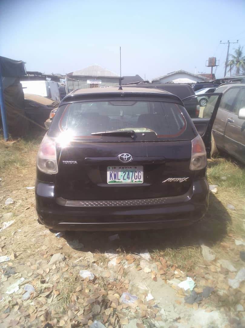 A picture of Neatly used 2004 Toyota matrix