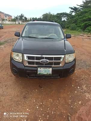 A picture of 2012 Distress FORD Escape