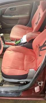 A picture of Toyota Camry AKA drop light