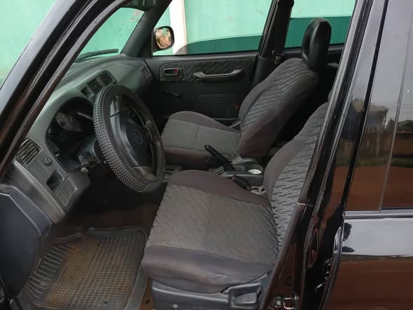 A picture of 2000 Toyota RAV4