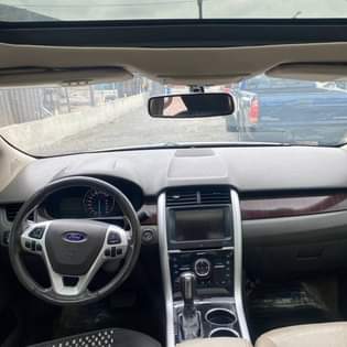 A picture of FORD EDGE 2012