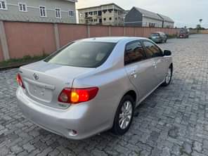 A picture of wow This is pristine clean Tokubo standard Toyota Corolla 2010