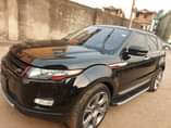 A picture of Range rover