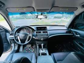 A picture of Honda Accord 2011 12