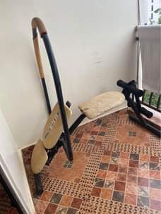 A picture of Exercise bench 60k