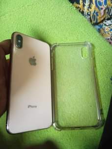 A picture of iPhone xs max 256gb