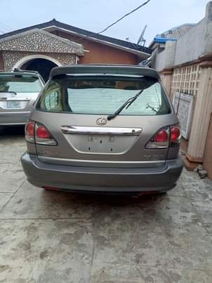 A picture of Lexus Rx300 foreign used in Prestine condition
