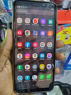 A picture of SAMSUNG S8 PLUS AT 160000
