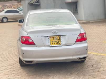 A picture of TOYOTA MARK X 2007