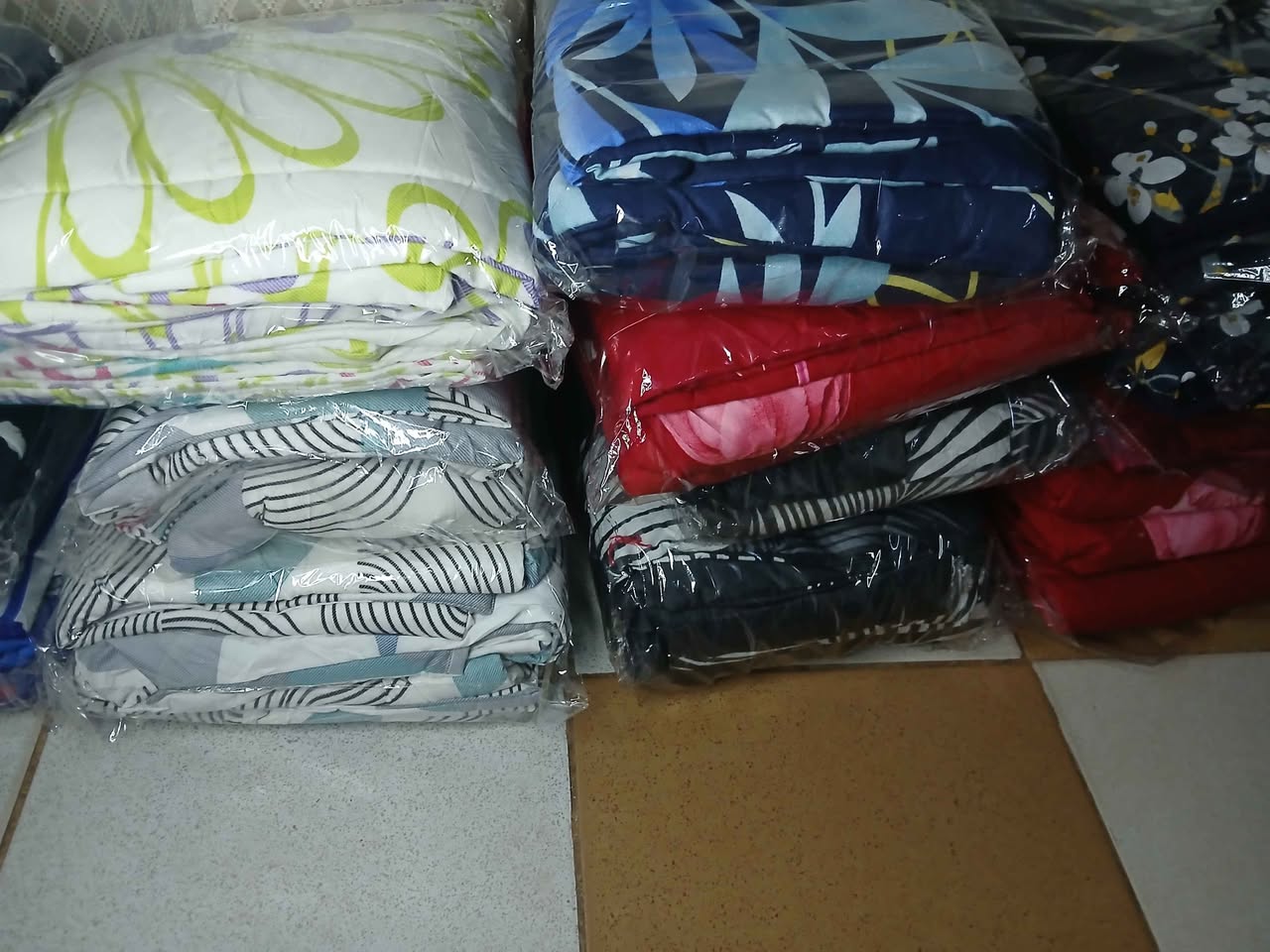 A picture of Bedsheets padded pillow cases available